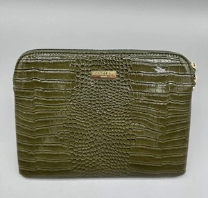 Guess Marciano Green Faux Snakeskin Zipper Clutch Purse Bag | Fast Shipping - Picture 1 of 6