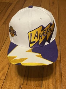 NWT Mitchell & Ness Los Angeles Lakers Fast Times White Adjustable Snapback Hat - Picture 1 of 4