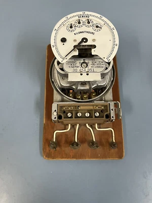 Modelo AM5EAK de colección GE General Electric KilovattHours tipo IM-30-A Foto 1 de 4