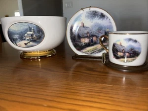 Thomas KinKade Sunday Evening Schlittenschale Moonlight Cottage Tasse & Untertasse 3 Stück - Bild 1 von 10