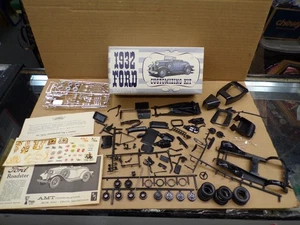 VINTAGE AMT 1932 FORD ROADSTER CUSTOMIZING KIT / MODEL KIT ~ KOMBIFUND - WIE ABGEBILDET - Bild 1 von 15