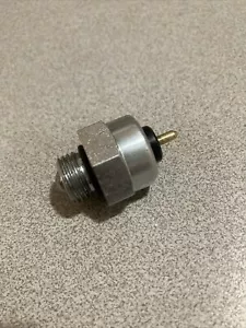 PTO Indicator Switch(Normally Closed Ball),Part# 30T38110 Dump Truck - Foto 1 di 5