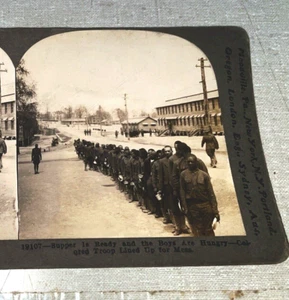 c1917 Keystone Stereoview Card - COLORED TROOPS LINED UP FOR MESS - WW1 WWI - Picture 1 of 3