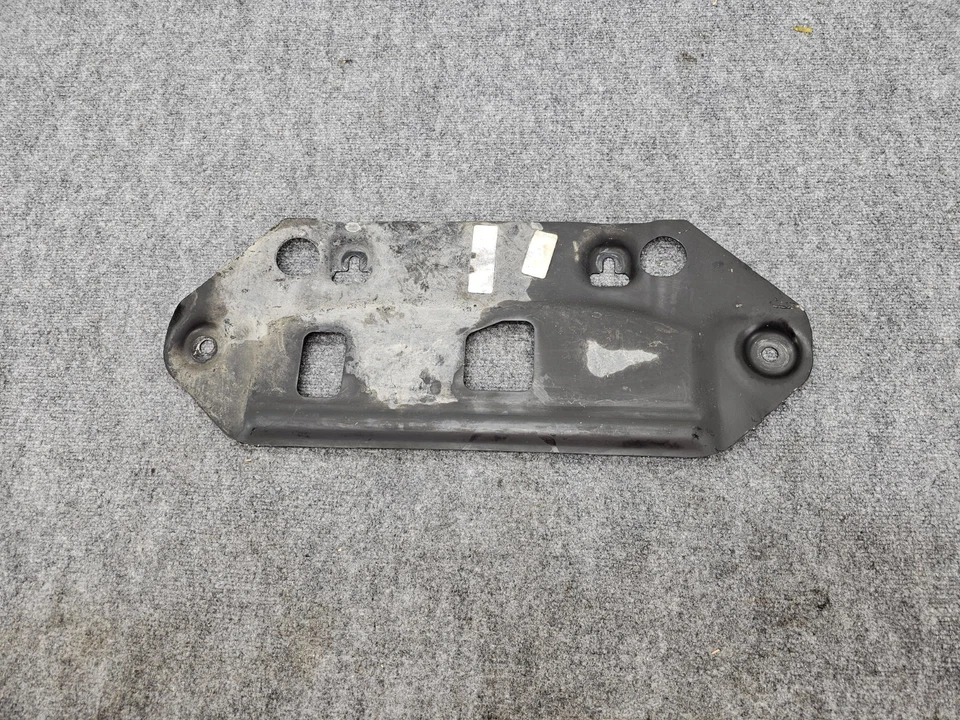 DODGE DURANGO GT 11-26 AWD DEBAJO DEL COCHE PROTECTOR CONTRA SALPICADURAS MOTOR SOPORTE MONTAJE Foto 1 de 4