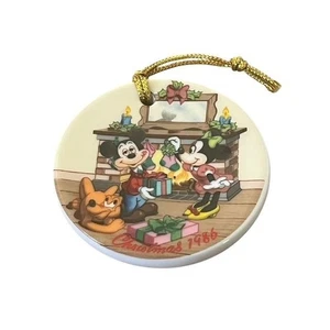 The Disney Collection 1986 Grolier Collectibles Mistletoe Magic Ornament - Picture 1 of 3
