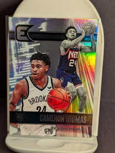 2021-22 Panini Chronicles - Essentials #317 Cameron Thomas (RC) - Bild 1 von 4