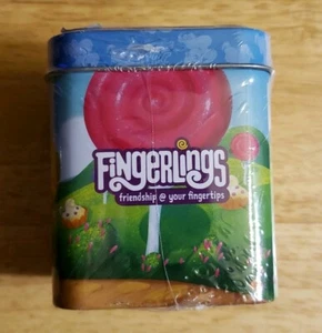 Fingerlings Tin Container with 2 Magnets, Mini Poster, 4 Stickers & 1 Fingerling - Picture 1 of 5