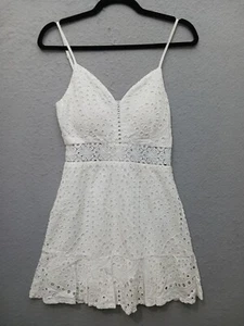 QiaoMeiJiaRen Fit & Flare Mini M White Eyelet Lace Bohemian Dress - Picture 1 of 14