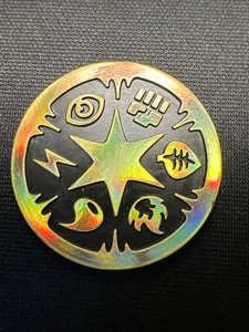 Pokemon Símbolos de Energía Mini Moneda Oro Arco Iris RARO 2007 Edición Especial Blister - Imagen 1 de 8