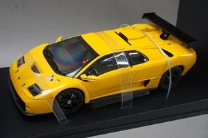 1:18 AUTOart 74521 Lamborghini Diablo GTR 2001 Yellow - Picture 1 of 14