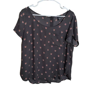 Torrid Blouse Women's 00 Fox Printed Short Sleeve Lightweight Shirt Top Casual - Picture 1 of 8