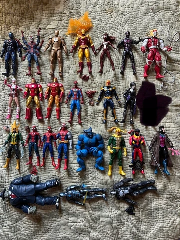 Marvel Legends lot of 24 figures loose Space Venom Ultimate Spider-Man Electro Cover