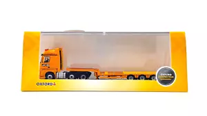 OXFORD DIECAST 1/76 SCALE - 76MB010 - MERCEDES ACTROS SEMI LOW LOADER JCB BOXED - Picture 1 of 2
