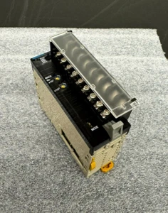 UNIDAD A/D OMRON CJ1W-AD081-V1 - Imagen 1 de 3