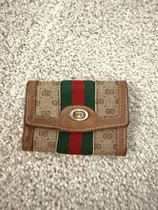 Authentic Vintage Gucci Key Holder Case - Picture 1 of 5