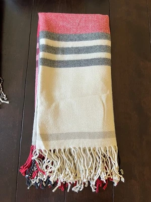 Pottery Barn McKinley 格子毯霜,灰色,黑色,红色 50 X 60 全新无标签 — 第 1/4 张图片