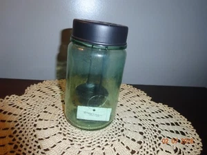 NEW COLONIAL TIN WORKS PINT MASON JAR HOLDER WITH LID - Picture 1 of 1