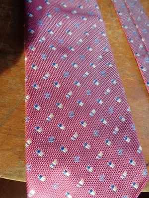 CHANEL Paris Luxury Tie CC Logo ag with Chain Great Color! Italy All Silk - Image 1 of 4