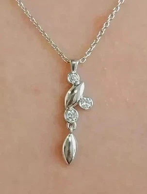 Ciondolo di bellezza da donna con diamanti creati in laboratorio taglio... - Immagine 1 di 4