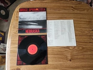 Bruce Springsteen 'Nebraska' 1982 LP original encogimiento excelente estado con etiqueta de error EE. UU. - Imagen 1 de 13