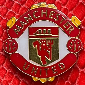 UNITED KINGDOM🇬🇧METAL FRIDGE MAGNET✅MANCHESTER UNITED SOCCER FOOTBALL TEAM🎗 - Picture 1 of 2