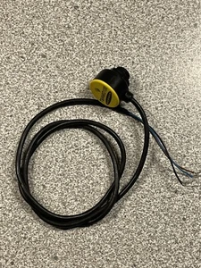 Banner T8AN6D100 Barrel Mount Sensor Proximity Diffuse 100mm Range, NPN 10-30VDC - Picture 1 of 4