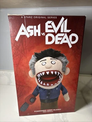 NECA - Ash Vs Evil Dead - Réplica de utilería - Títere Ashy Slashy poseído raro Foto 1 de 4
