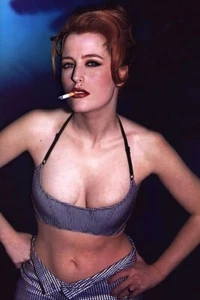 Sexy Actress Gillian Anderson Hot Cleavage Body 4x6 photograph #A1 - Picture 1 of 1