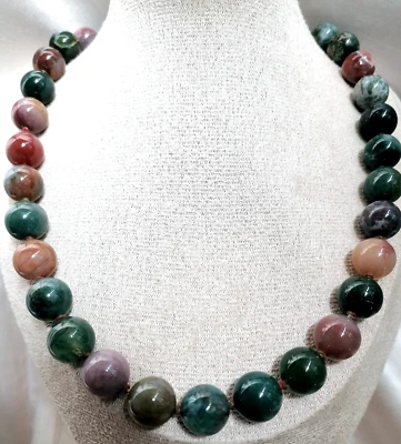 BELLISSIMA COLLANA REGOLARE IN DIASPRO VARIEGATO CHIUSURA A BOULLE ARGENTO. - Immagine 1 di 4