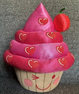 Sega Prize Victoria Cupcakes Soft Toy With Cherry 2011 Free Postage - Picture 1 of 5
