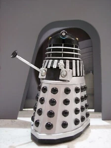 Dr Who Death to the Daleks klassische Figur silber/schwarz 1974 5" Custom Commander2 - Bild 1 von 5