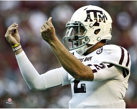 Johnny Manziel Texas A&M Unsigned Touchdown "Money" Celebration 11" x 14" Photo Cover