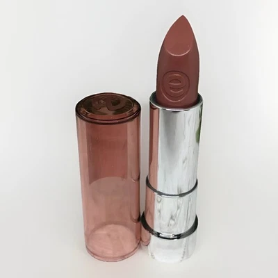 essence Sheer & Shine Lipstick Lippenstift 05 LOOK AT ME! nude braun 3,5 g - Bild 1 von 3