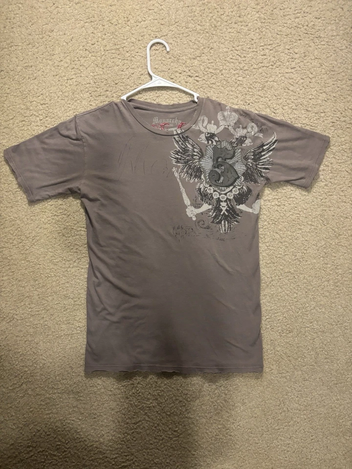 Camiseta Gráfica Monarchy Para Hombre Mediana Marrón Cresta Alada Corona Cruz EE. UU.  Foto 1 de 4