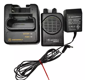 Buscapersonas de voz almacenadas Motorola Minitor IV (4) UHF Vibra-Page 450-512 MHz con cargador - Imagen 1 de 5