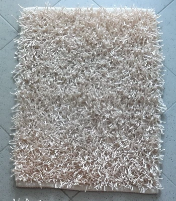 Badteppich bzw. kleine Teppichbrücke - Bild 1 von 4