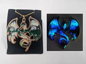Collar Dije Galaxy DRAGON GLOW en la OSCURIDAD Estrella Brillo - Colgante Remolino Azul - Imagen 1 de 2