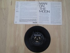 MAN ON THE MOON 1969 VINYL 45 APOLLO 11 STORY NEWS OF THE WORLD SEE DESCRIPTION