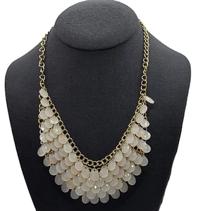 Collana dichiarazione bavaglino catena tono oro cascata lacrima acrilico bianco 21 in - Foto 1 di 15