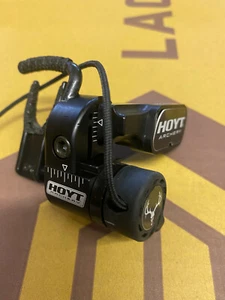 Hoyt Ultrarest HDX QAD- Black Bow Rest RIGHT Handed Drop Away PERFECT RX - Picture 1 of 1