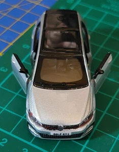 Bburago 1:64 Volkswagen Golf GTI (2017) Diecast Model Car – Silver – New in Box - Picture 1 of 10