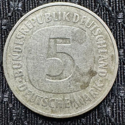 5 Deutsche Mark “J” Hamburgische Münze 1975 German Coin KM# 140.1 - Image 1 of 4