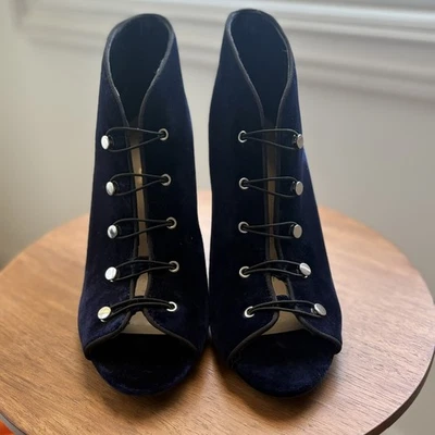 Botines Enzo Angiolini Flecos Azul Terciopelo Punta abierta Tacón Talla 9 Nunca Usados Foto 1 de 4
