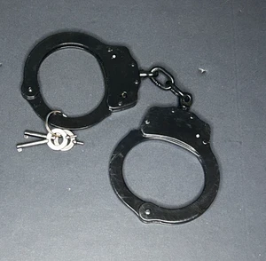 Polizei Handschellen SCHWARZ STAHL Doppelschloss ECHTE Handschellen mit 2 Schlüsseln Original - Bild 1 von 3
