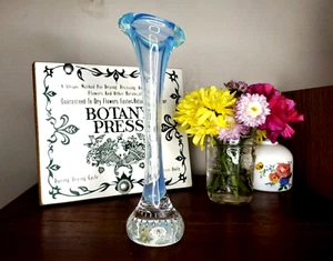 Jarrón Art Glass azul claro con forma de lirio de cala, 8,5" de alto, por Aseda Glasbru (?) - Imagen 1 de 7