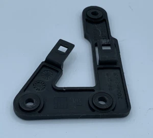 Land Rover Discovery 2 II OEM Right RH Mirror Mounting Bracket BTR7838 - Picture 1 of 3