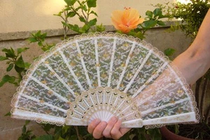 ORIGINAL spanischer edler FLAMENCO - SPITZEN - FÄCHER N 011 ( Total aus Spitze ) - Picture 1 of 1