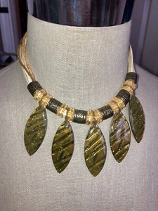 Beautiful choker necklace with bronze and beige beads and pendants - Picture 1 of 5