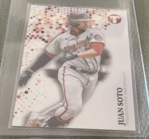 Juan Soto 2022 Topps Pristine - Refractor - #34 Nationals - Bild 1 von 2
