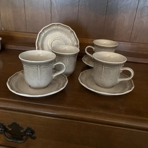 Mikasa Steingut Landhaus/Sonnenbrise Muster Tasse/Becher/Untertasse 4er Set - Bild 1 von 6